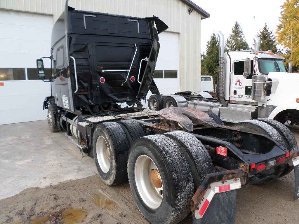 VOLVO VNL