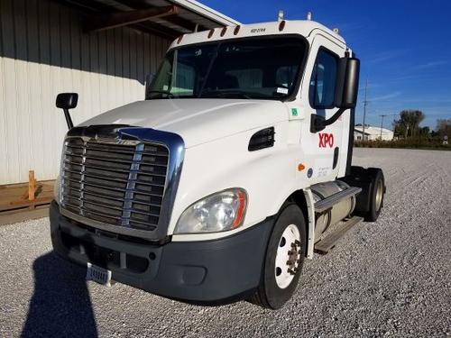 FREIGHTLINER CASCADIA 113