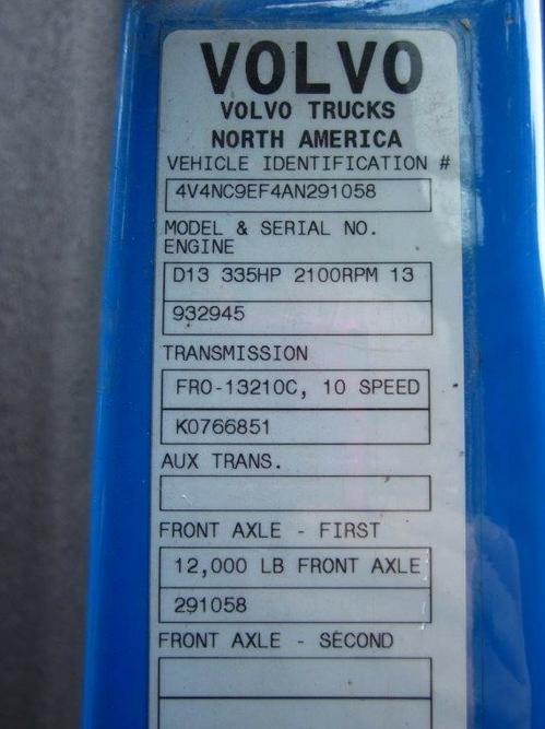 VOLVO VNL