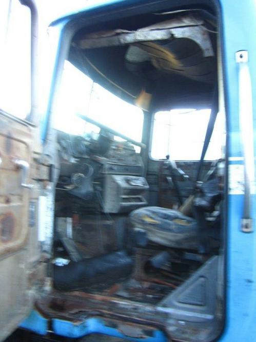 MACK DM690