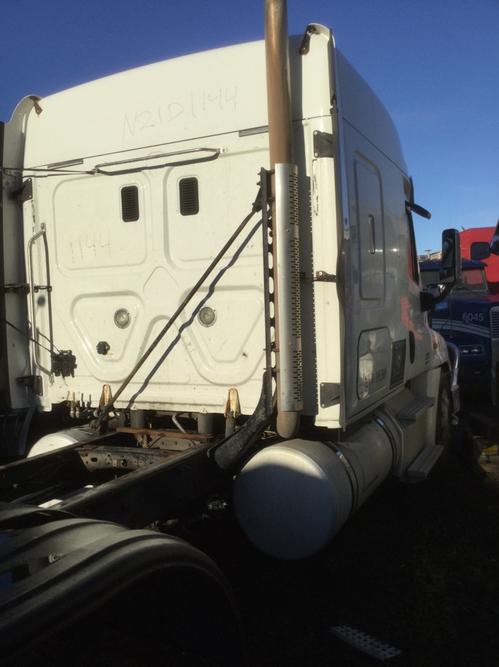 FREIGHTLINER CASCADIA 125