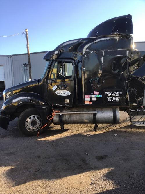 FREIGHTLINER COLUMBIA 120