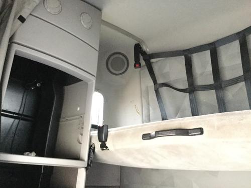 Volvo VNL