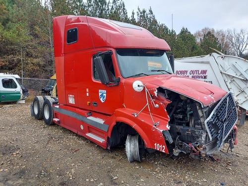 VOLVO VNL