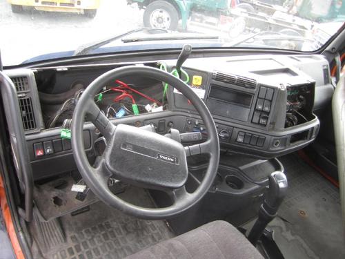 VOLVO VNM