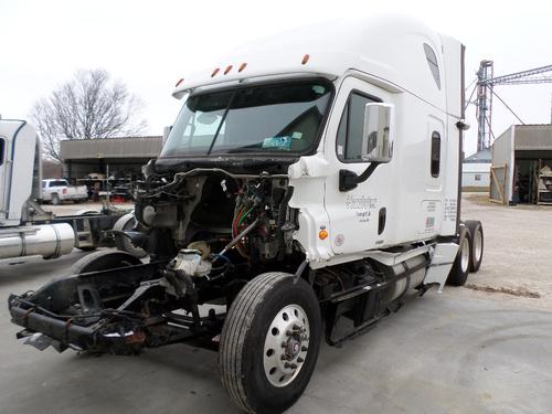 FREIGHTLINER CASCADIA 132