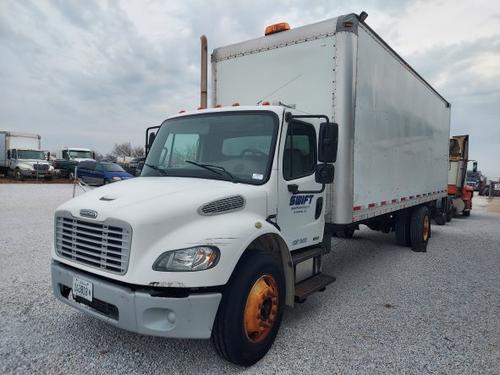 FREIGHTLINER M2 106