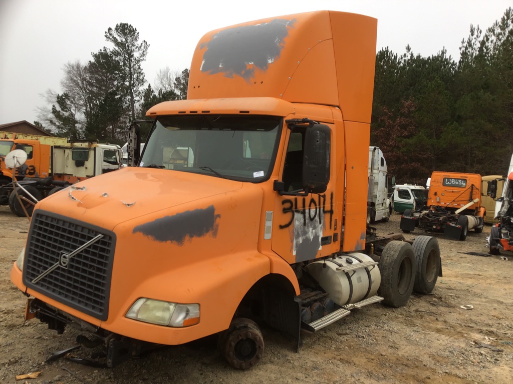 VOLVO VNM