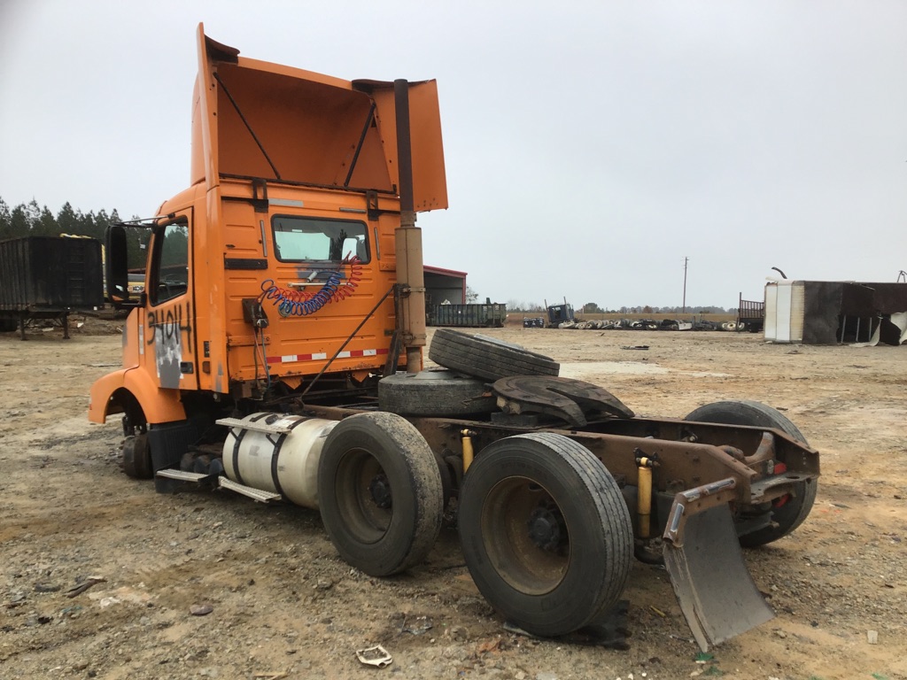 VOLVO VNM