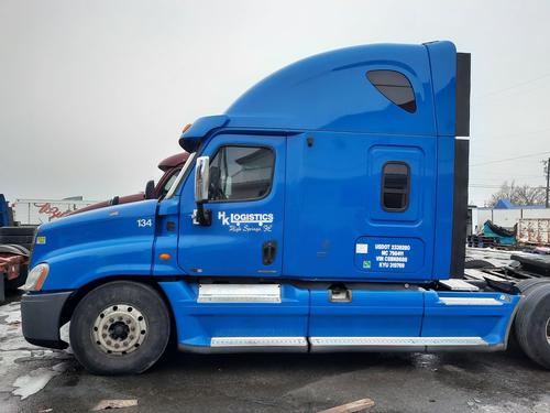 FREIGHTLINER CASCADIA 125