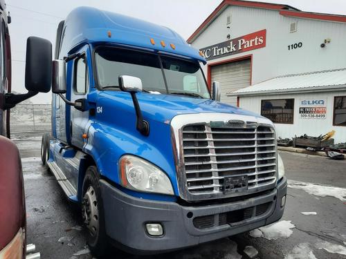 FREIGHTLINER CASCADIA 125
