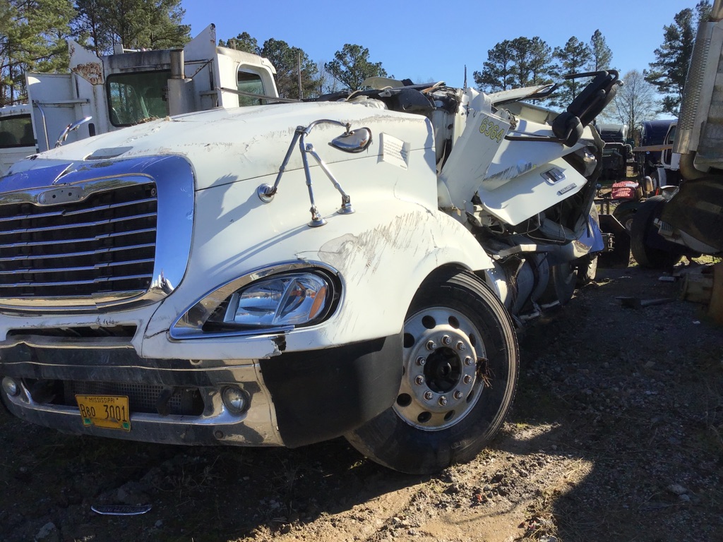 FREIGHTLINER COLUMBIA 120