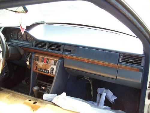 MERCEDES-BENZ MERCEDES 300E