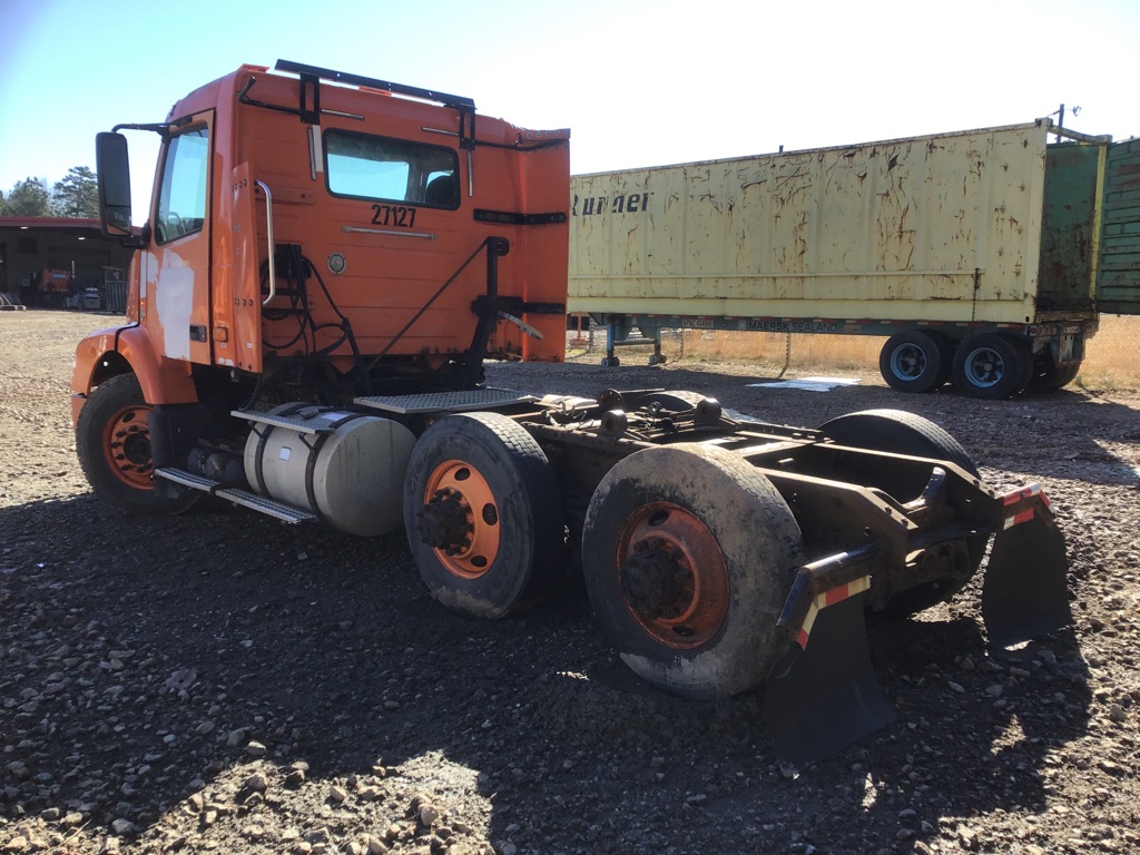 VOLVO VNM