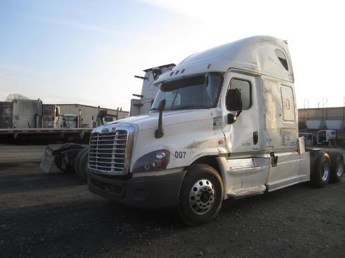 FREIGHTLINER CASCADIA 125