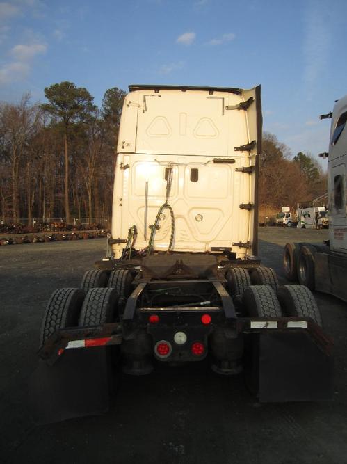 FREIGHTLINER CASCADIA 125