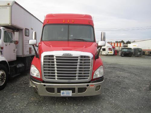 FREIGHTLINER CASCADIA 113