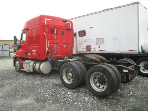 FREIGHTLINER CASCADIA 113