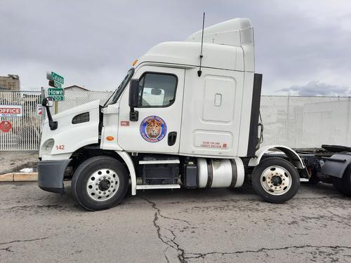 FREIGHTLINER CASCADIA 113