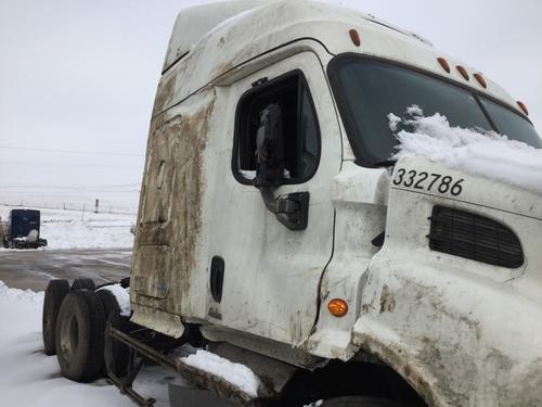 FREIGHTLINER CASCADIA 132