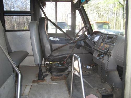 FREIGHTLINER B2