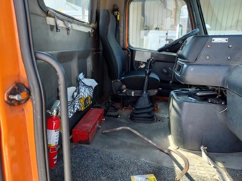 VOLVO VNM