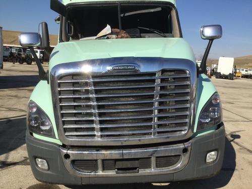 FREIGHTLINER CASCADIA 113