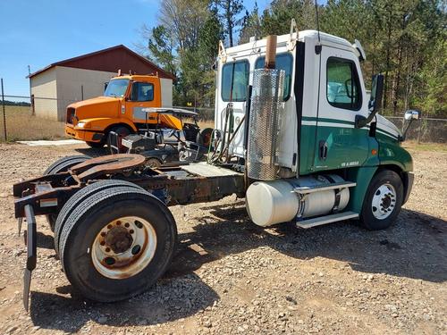 FREIGHTLINER CASCADIA 125