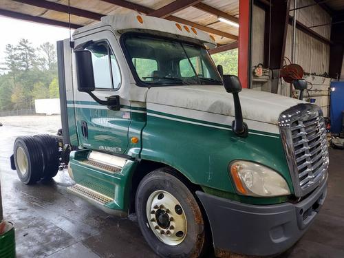 FREIGHTLINER CASCADIA 125