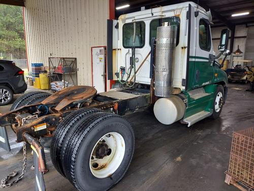 FREIGHTLINER CASCADIA 125