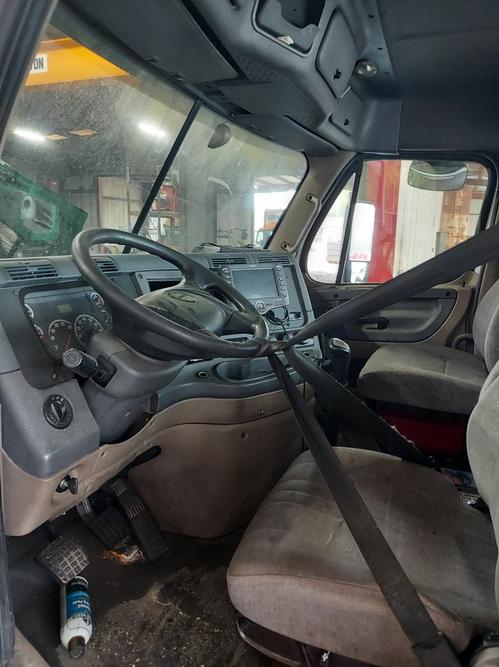 FREIGHTLINER CASCADIA 125
