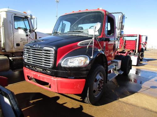 FREIGHTLINER M2 106