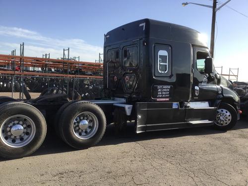 FREIGHTLINER CASCADIA 125