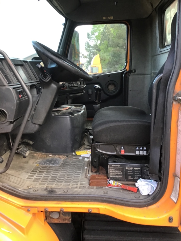 VOLVO VNM