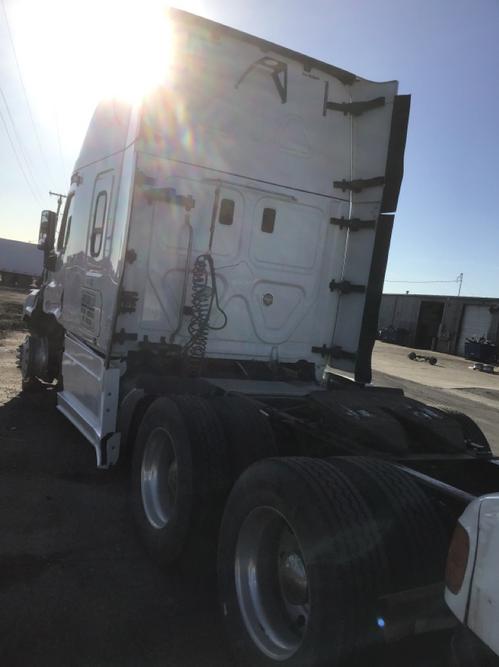 FREIGHTLINER CASCADIA 125