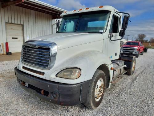 FREIGHTLINER COLUMBIA 120