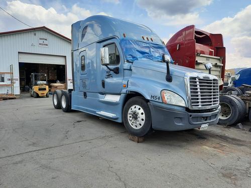 FREIGHTLINER CASCADIA 125