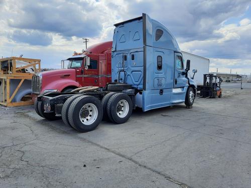 FREIGHTLINER CASCADIA 125