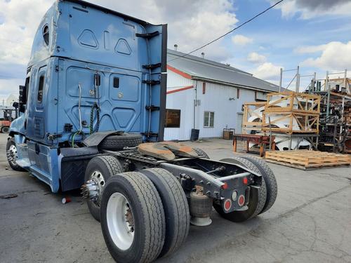 FREIGHTLINER CASCADIA 125