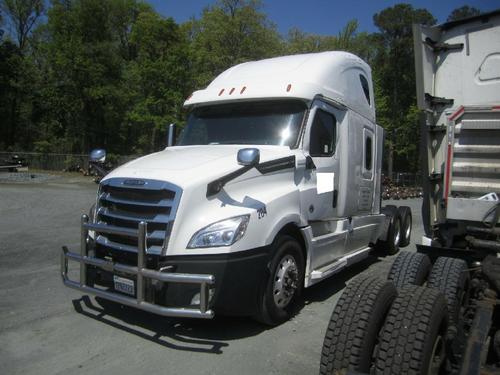 FREIGHTLINER CASCADIA 126