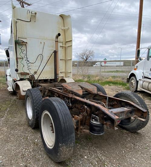 FREIGHTLINER COLUMBIA 120