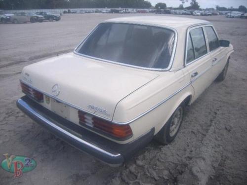 MERCEDES-BENZ MERCEDES 240D