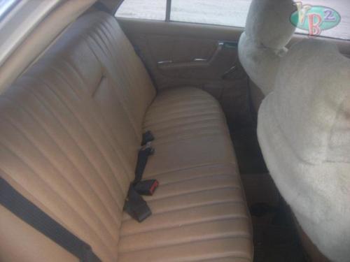 MERCEDES-BENZ MERCEDES 240D