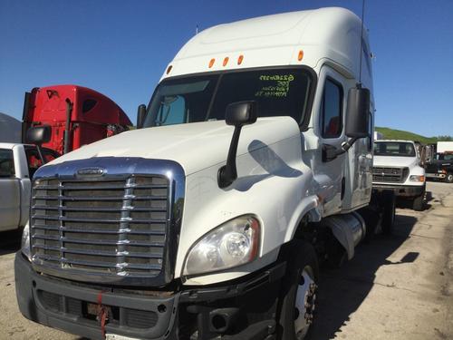 FREIGHTLINER CASCADIA 113