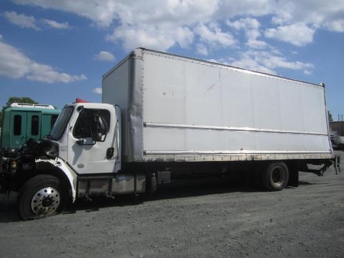 FREIGHTLINER M2 106