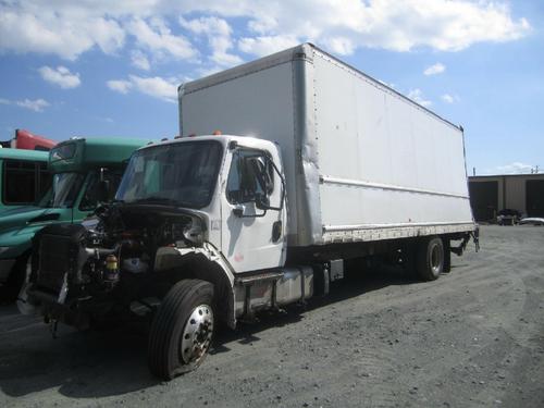 FREIGHTLINER M2 106