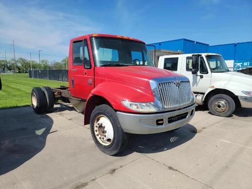 INTERNATIONAL 4300LP