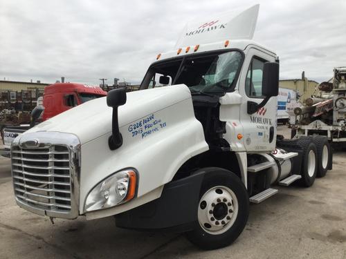 FREIGHTLINER CASCADIA 125