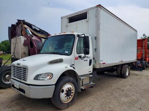 FREIGHTLINER M2 106