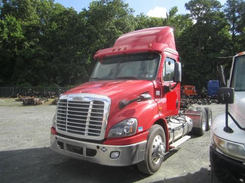 FREIGHTLINER CASCADIA 113